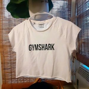 Gymshark cropped tshirt